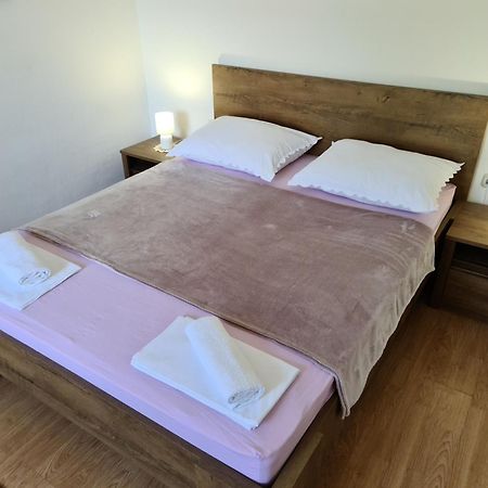 Apartments Mihalic Сило Экстерьер фото