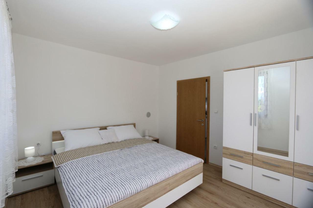Apartments Mihalic Сило Экстерьер фото
